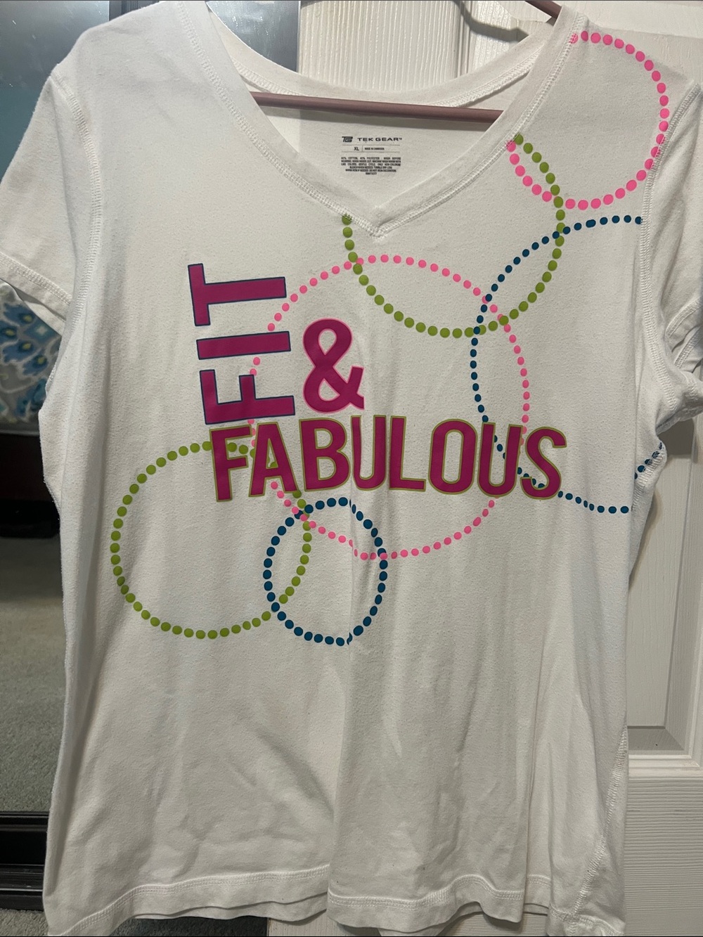 Tek Gear White V-Neck Tag Print Tee